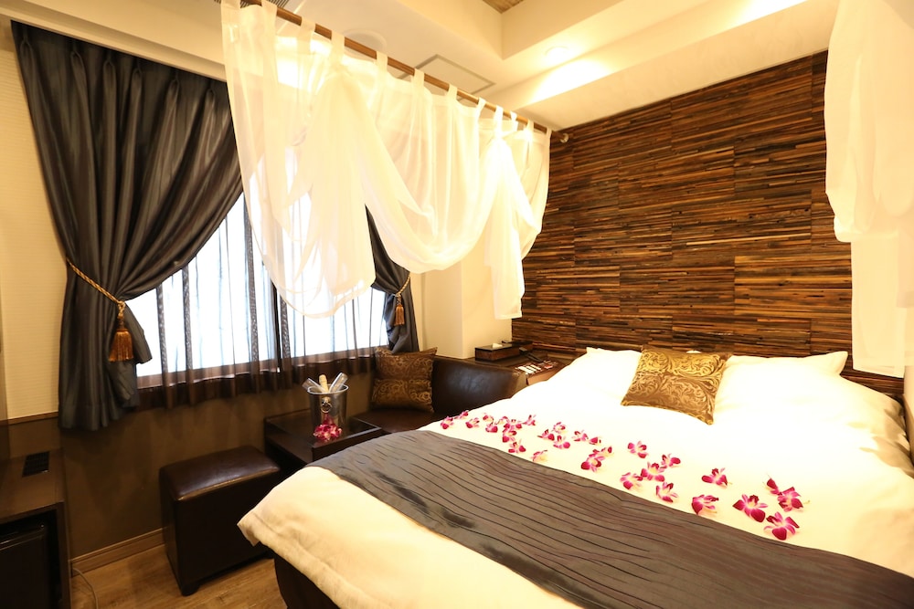 Elite Double Room, Smoking