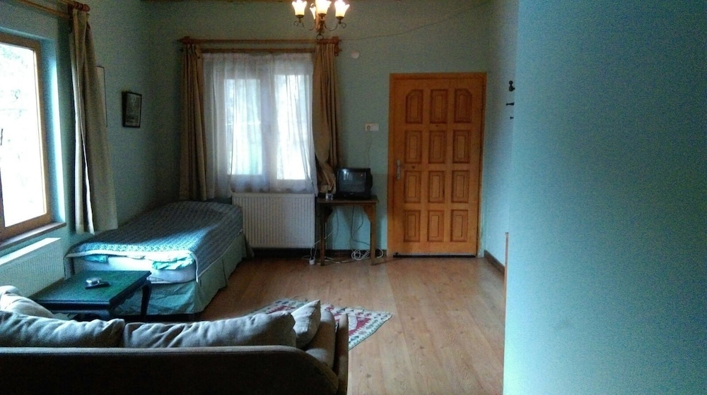 Elite Chalet photo 1