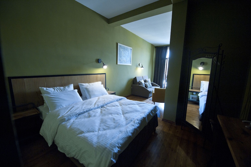 Basic Double Room Single Use, 1 Bedroom, Non Smoking photo 1