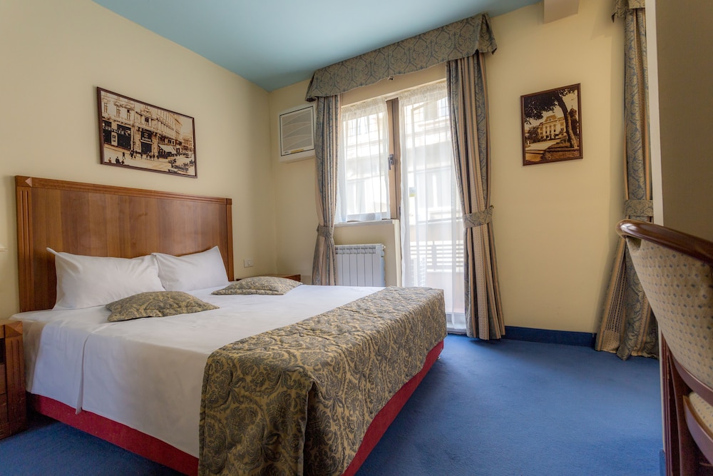 Suite photo 1