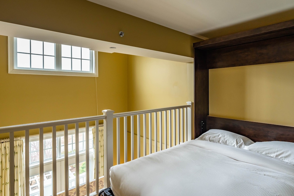 Loft, Multiple Beds photo 3
