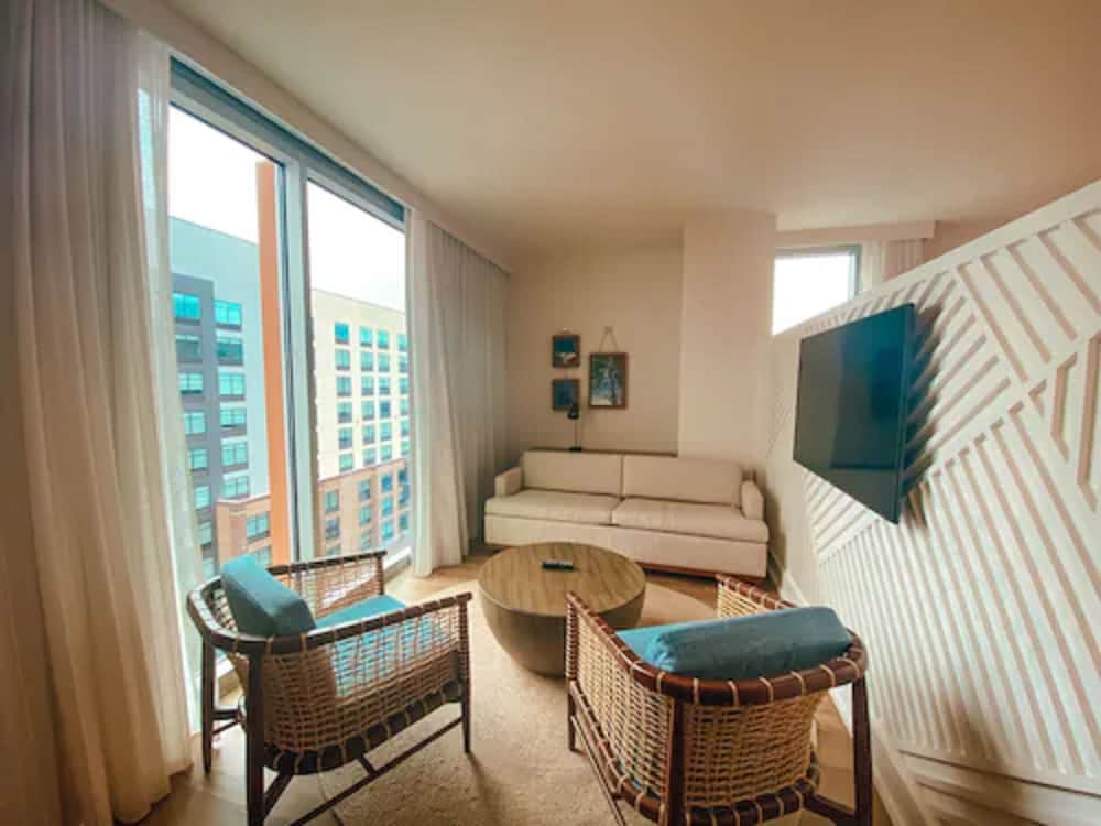 Suite, 1 King Bed with Sofa bed, Accessible (Mobility/Hearing, roll-in shower) photo 3