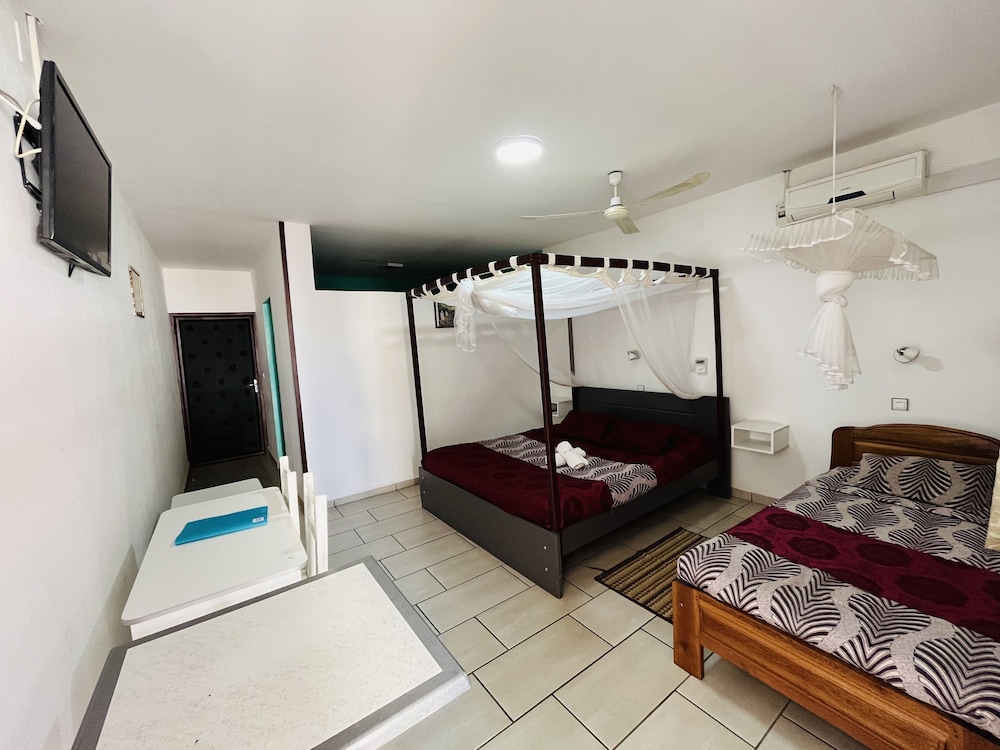 Standard Triple Room photo 2