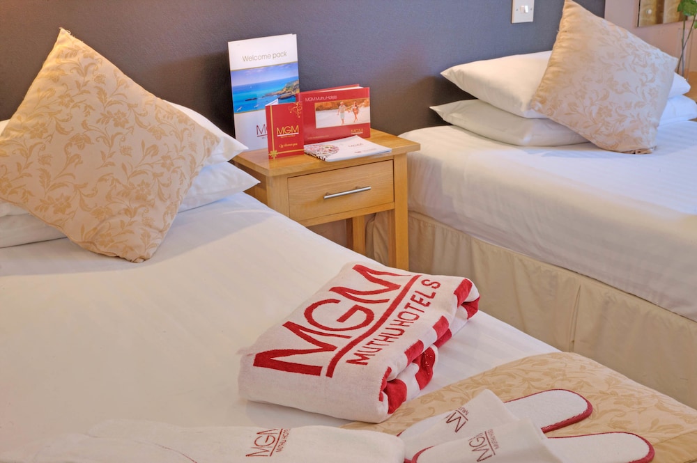 Standard Twin Room - Photo 7
