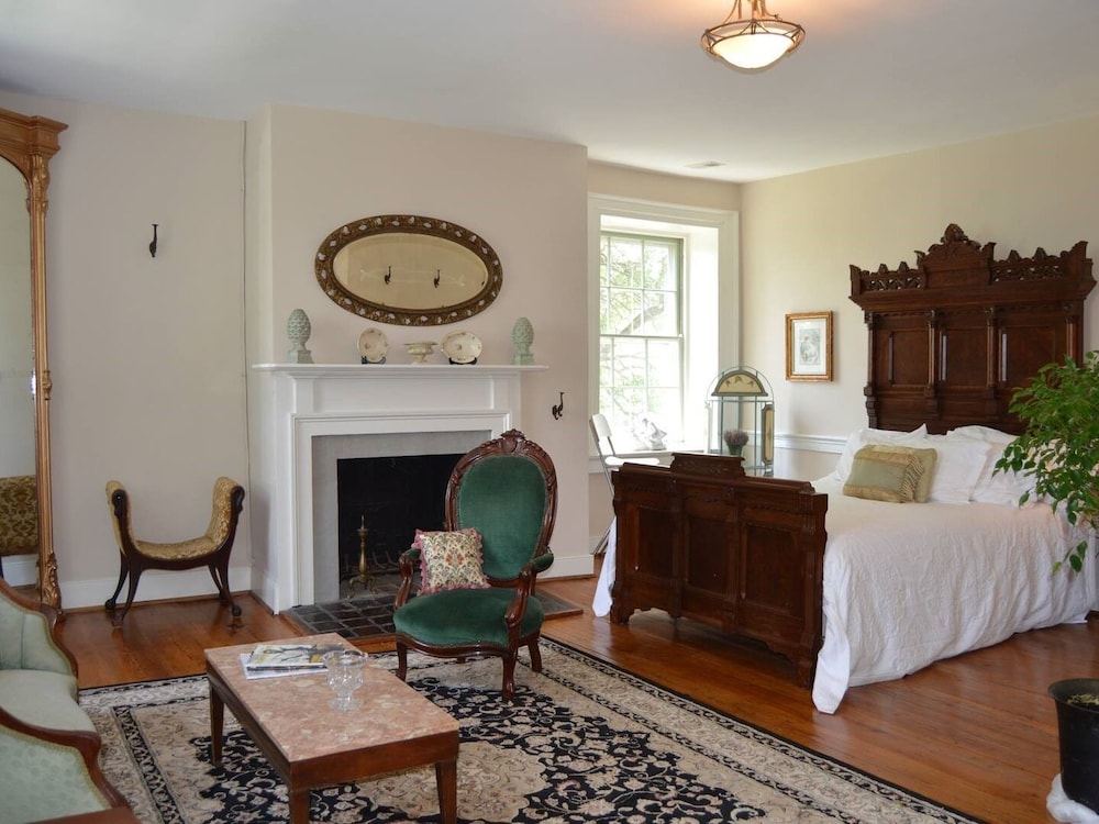 Suite, Ensuite (The Linden Suite) photo 1