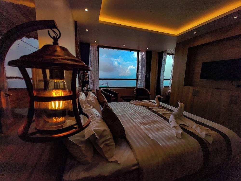Luxury Double Room, Mountain View