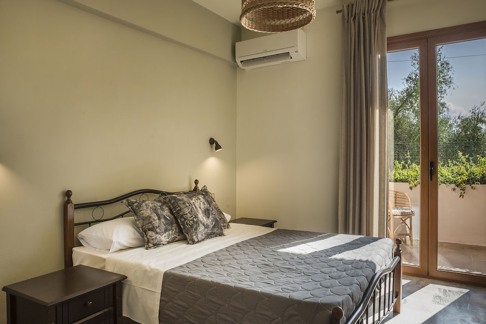 Standard Double or Twin Room - Photo 2