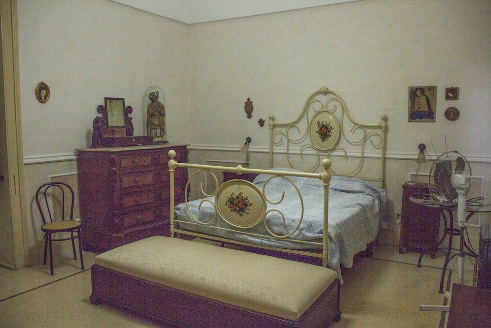 Double Room, Shared Bathroom