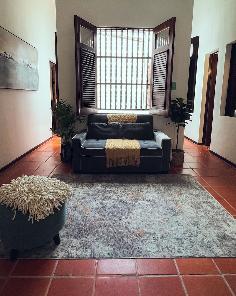 Traditional Apartment (Is in 65 Fortaleza, Apt 6, San Juan PR 00901)