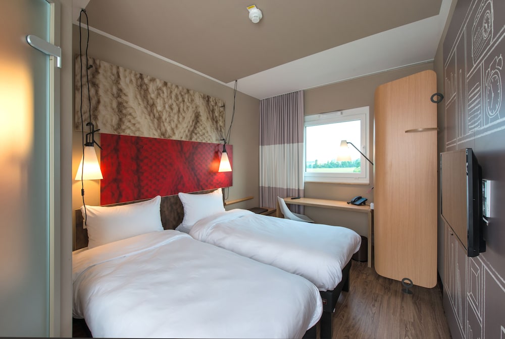 Room photo 2