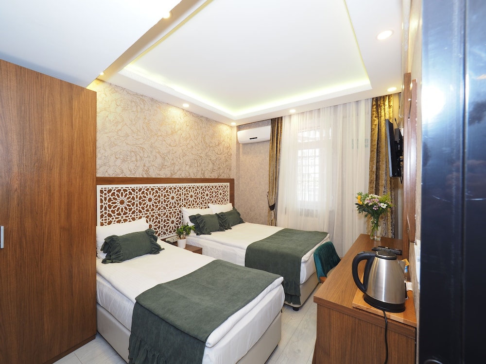 Standard Twin Room photo 2
