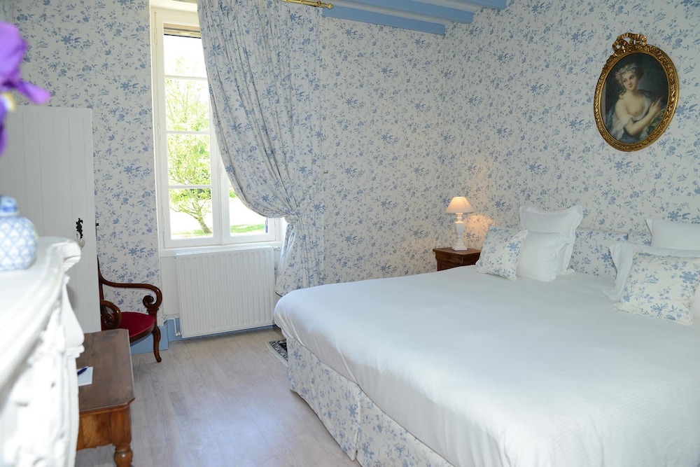 Suite, Ensuite, Garden View photo 3