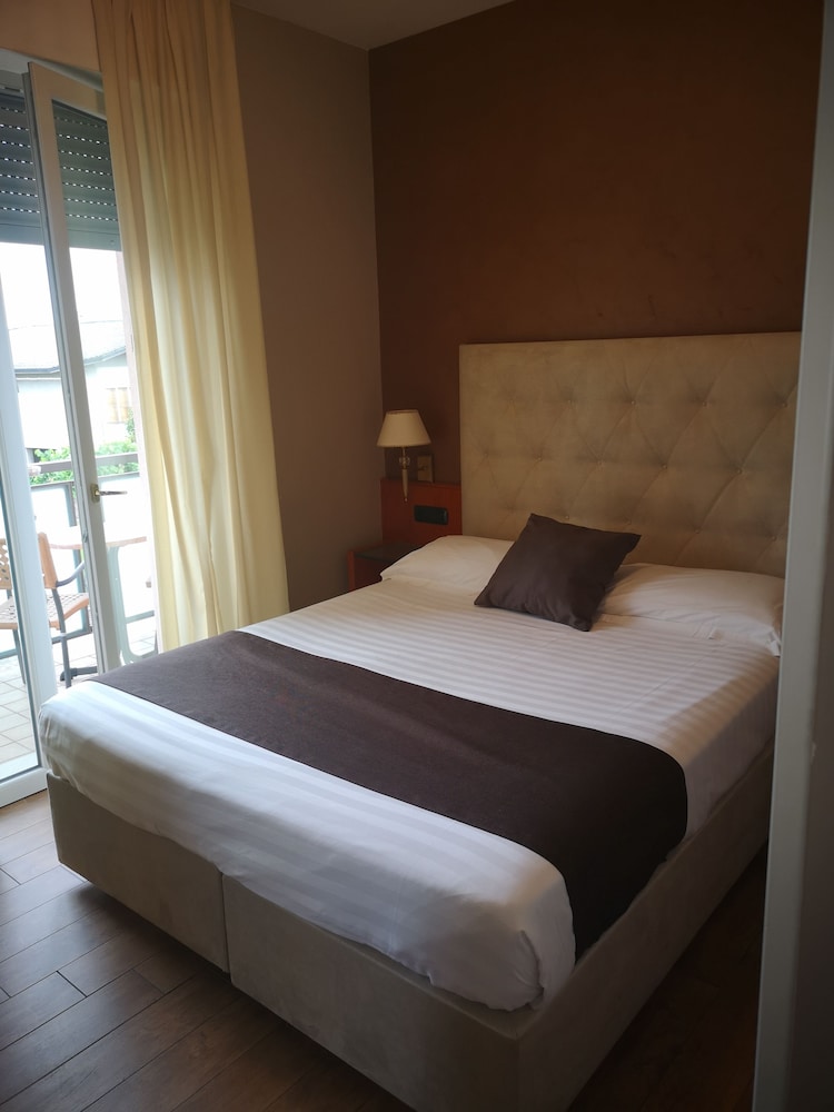 Economy Room, 1 Double Bed - Photo 3