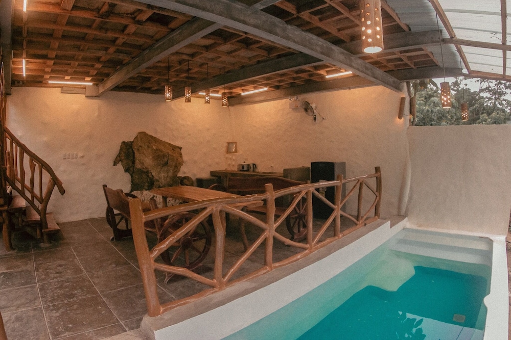 Family Cabin, 1 Bedroom photo 2