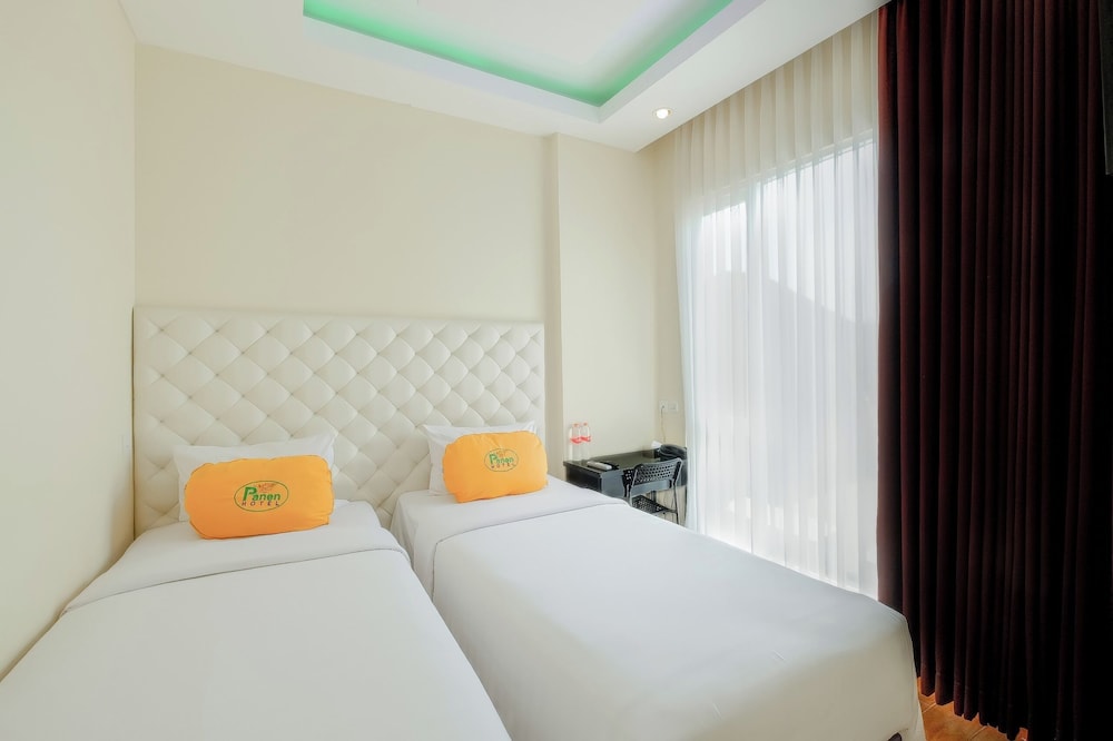 Deluxe Double or Twin Room, Multiple Beds - Photo 2