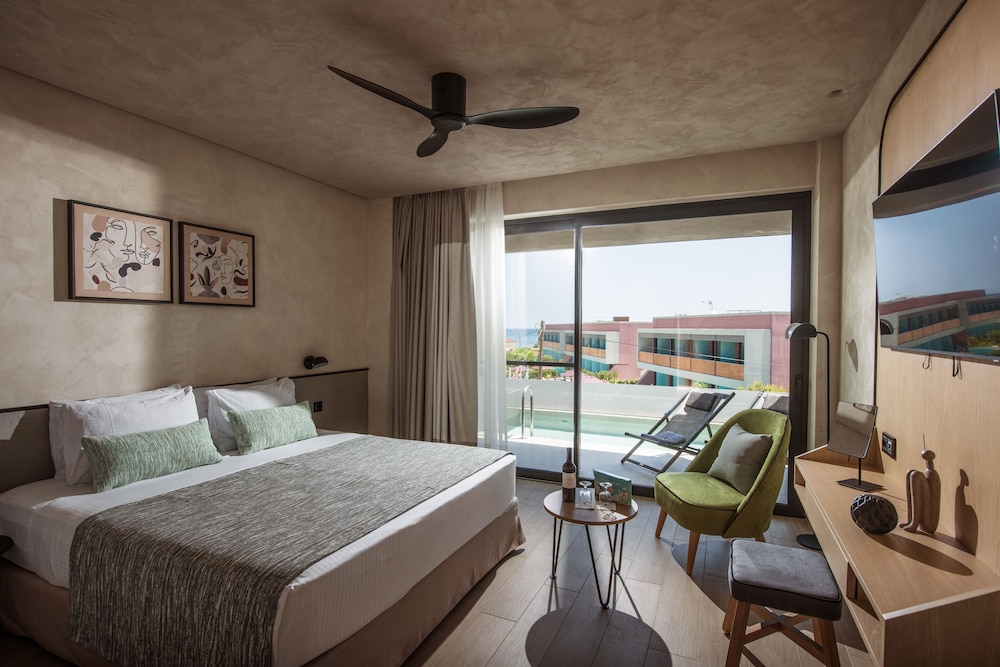 Exclusive Double Room, Private Pool - Photo 1