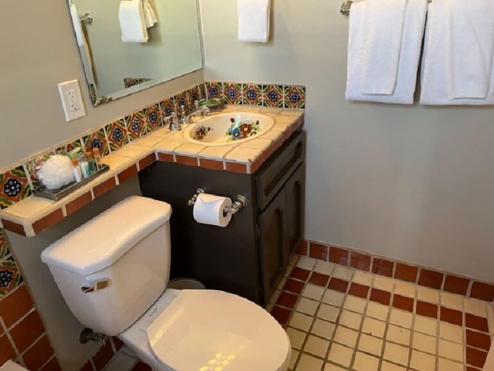 ADA Accessible 1 Bedroom Suite