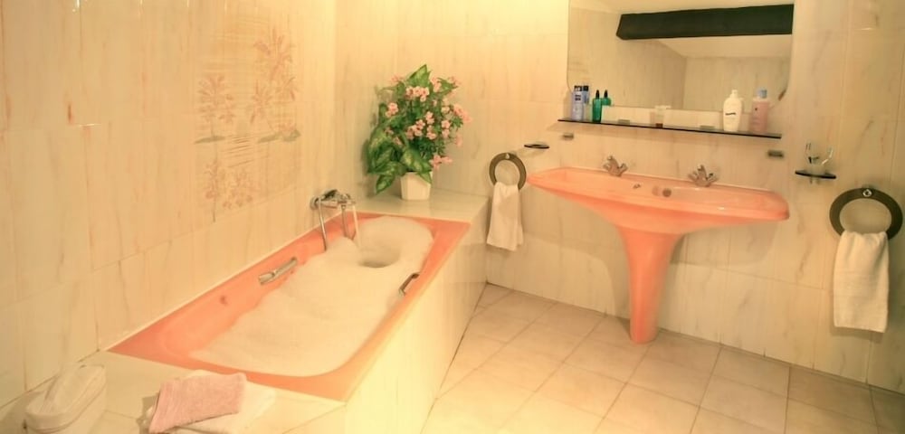Apartment, 2 Bathrooms photo 3