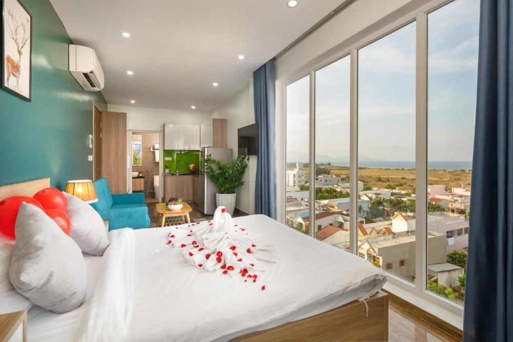 Panoramic Penthouse, Patio, Sea View - Photo 7