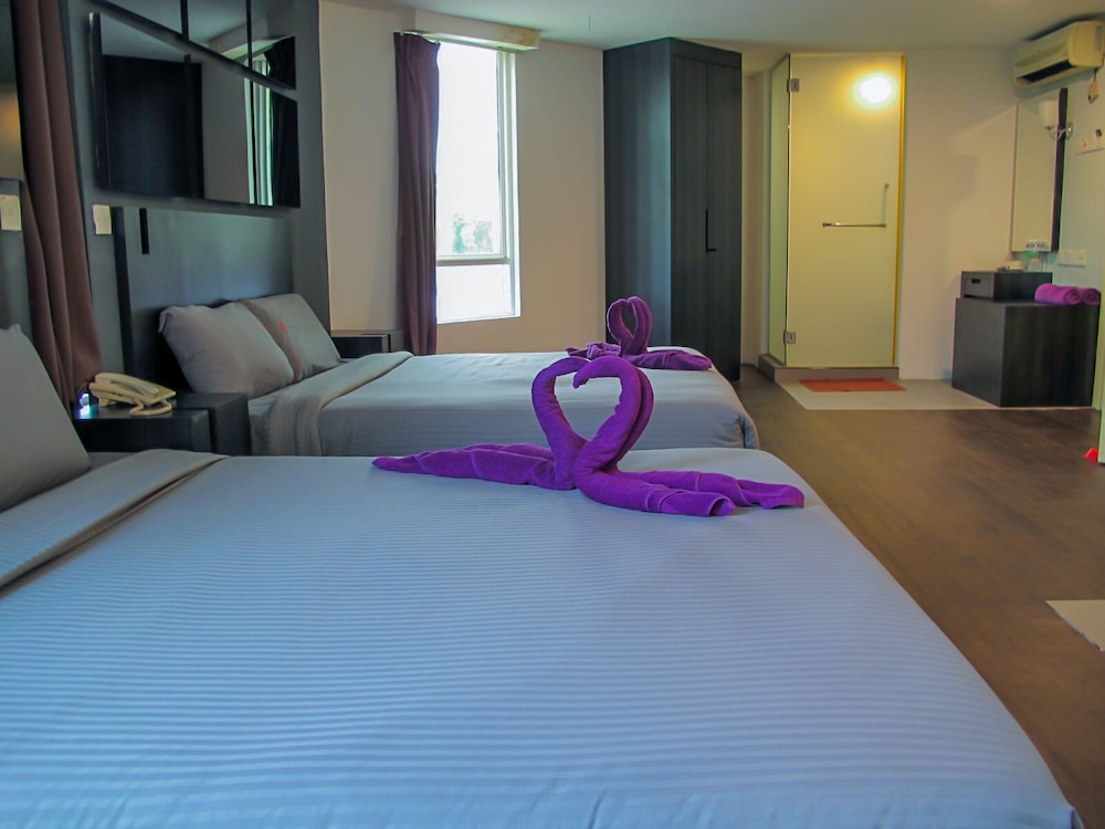 Deluxe Quadruple Room