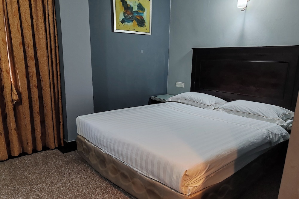 Standard Double Room, No Windows photo 1