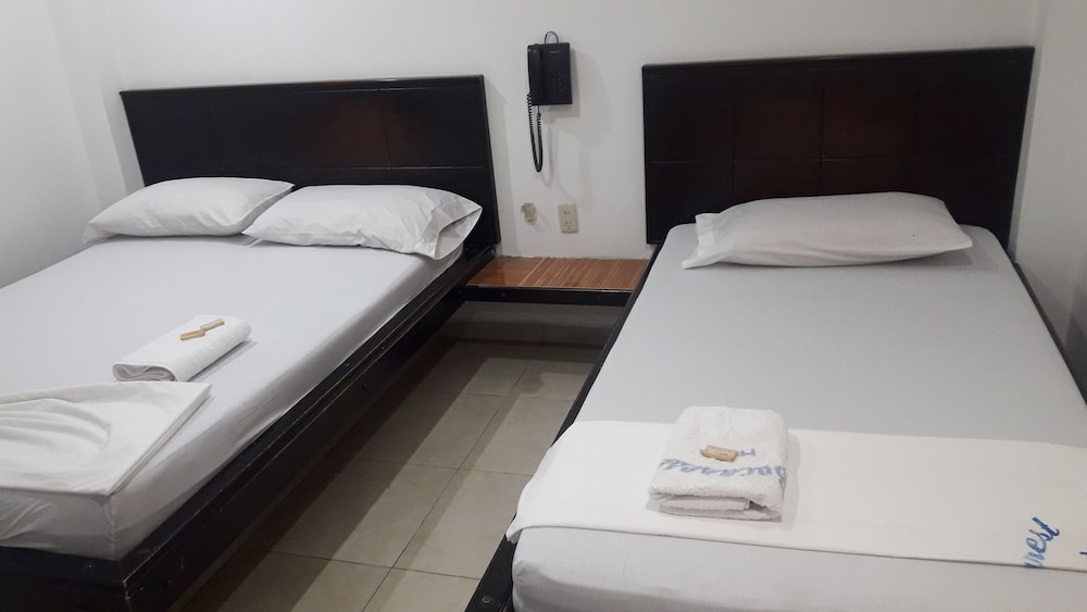 Twin Room (Air Conditioner)