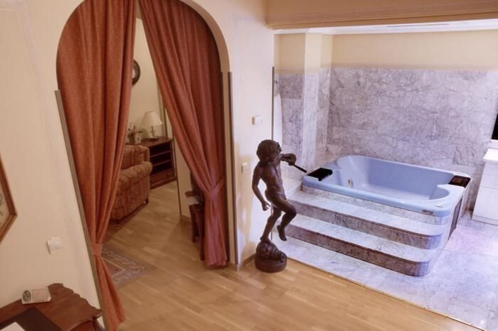 Grand Double Room photo 2