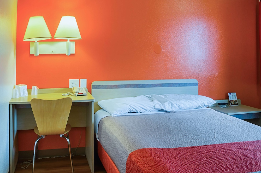 Standard Single Room, Accessible, Non Smoking photo 3