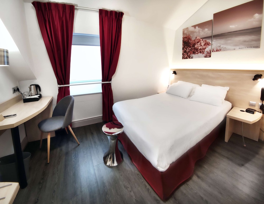 Classic Room, 1 Double Bed, Non Smoking (Small Room)