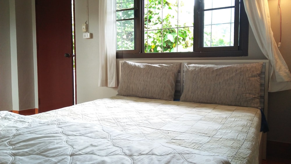 Deluxe Double Room, 1 Queen Bed, Refrigerator