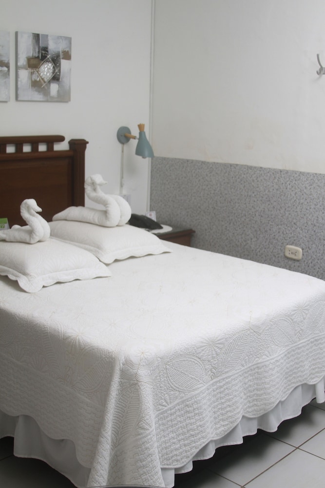 Economy Room, 1 Bedroom, Private Bathroom photo 2