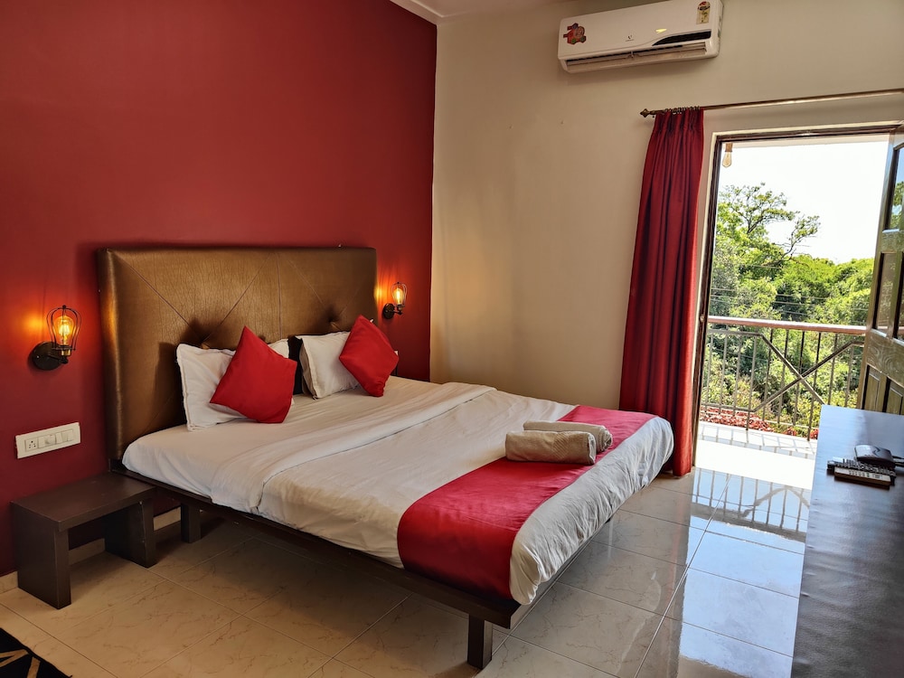 Deluxe Room - Photo 1