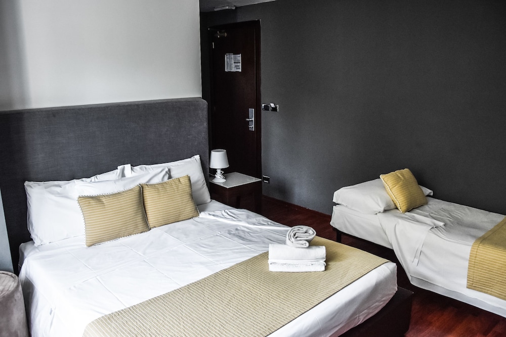 Triple Room - Photo 2