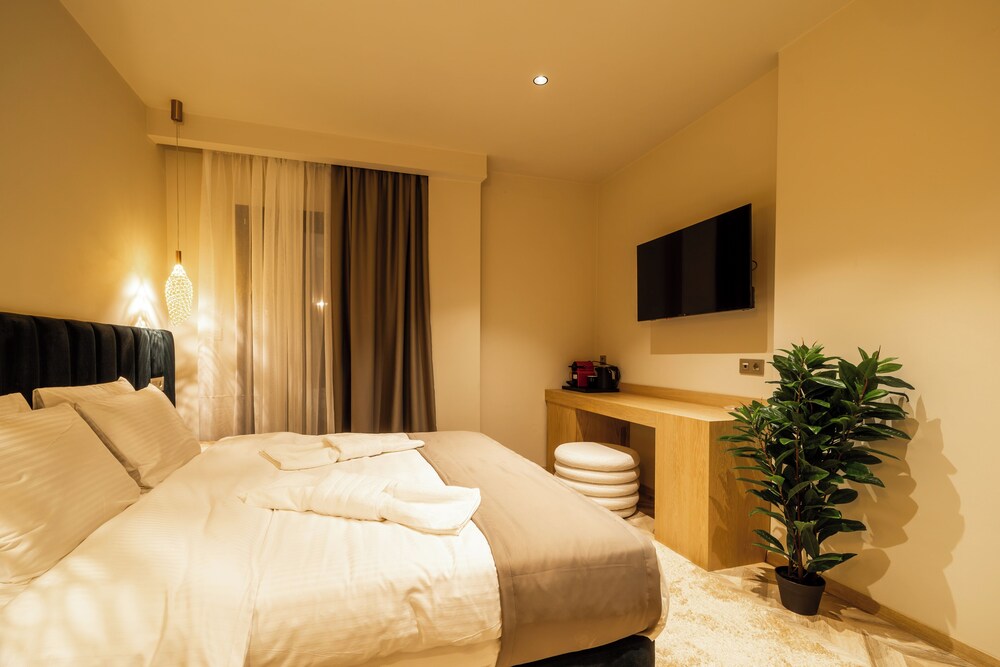 Comfort Double Room, Balcony, City View