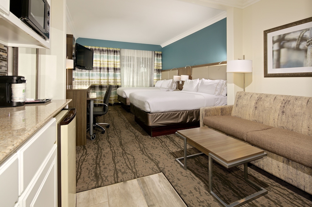 Standard Room, Multiple Beds photo 2