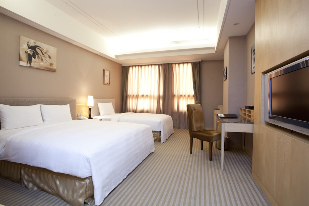 Superior Triple Room photo 2