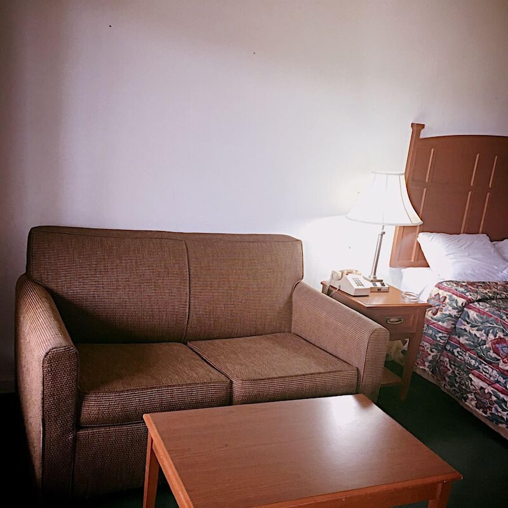 Comfort Room, 1 King Bed, Smoking