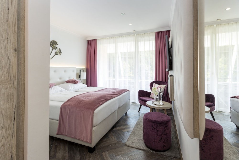 Deluxe Double Room, Balcony (4) - Photo 4