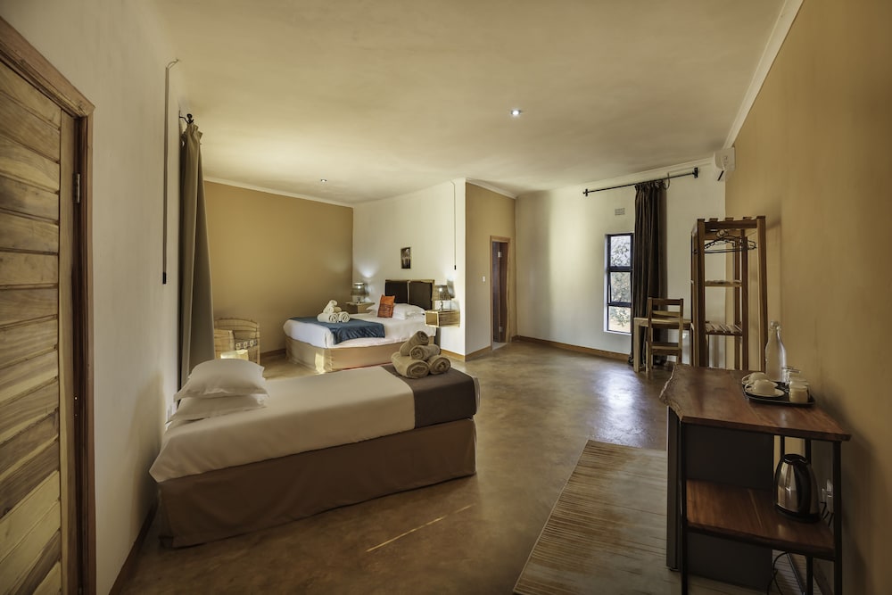 Deluxe Triple Room photo 3