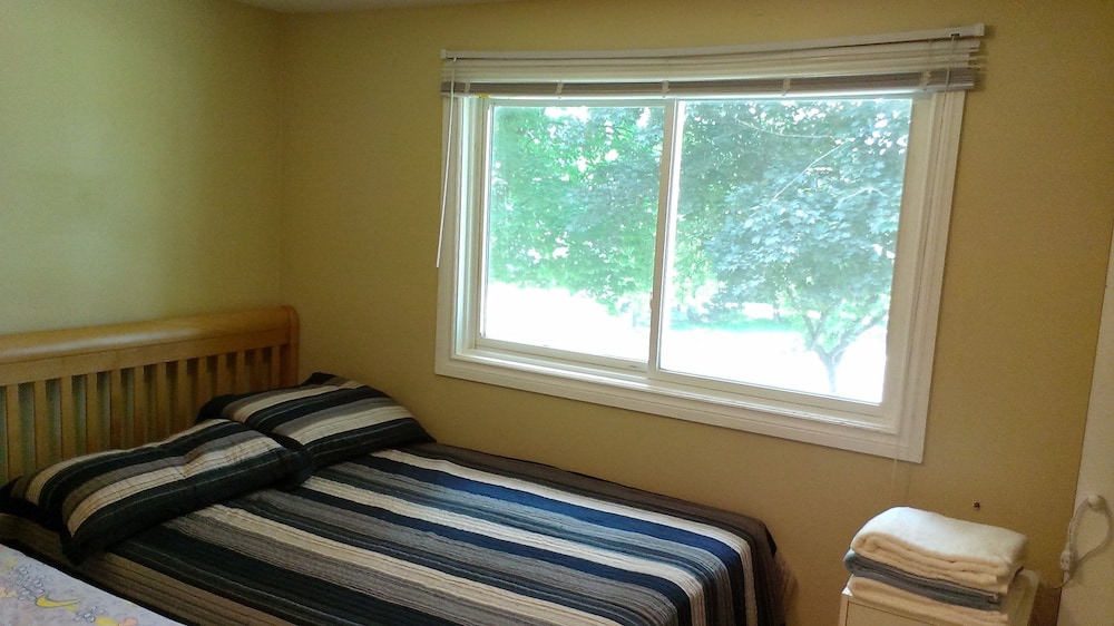 One Double Room, Shared Bathroom photo 1