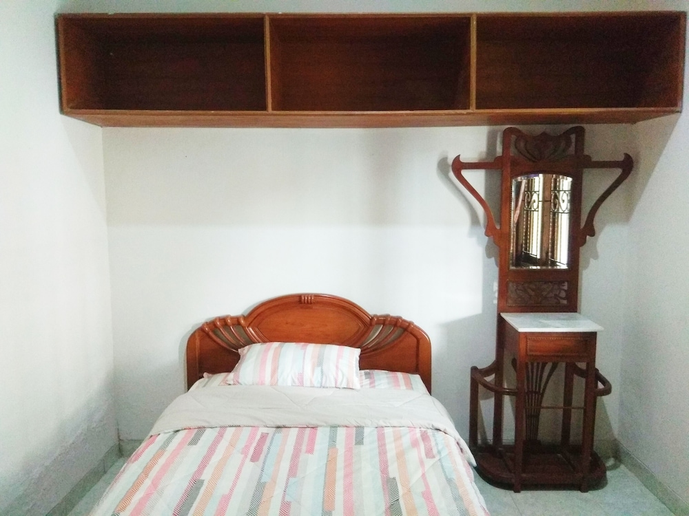 Deluxe House photo 1