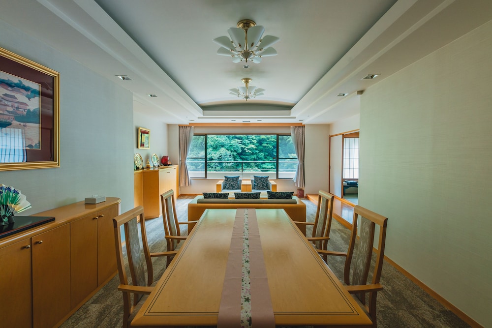 Executive Suite Buffet Style Breakfast & Dinner photo 3