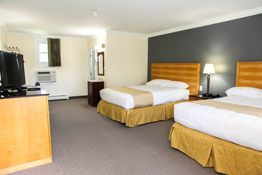 Standard Room, 2 Queen Beds, Non Smoking photo 3