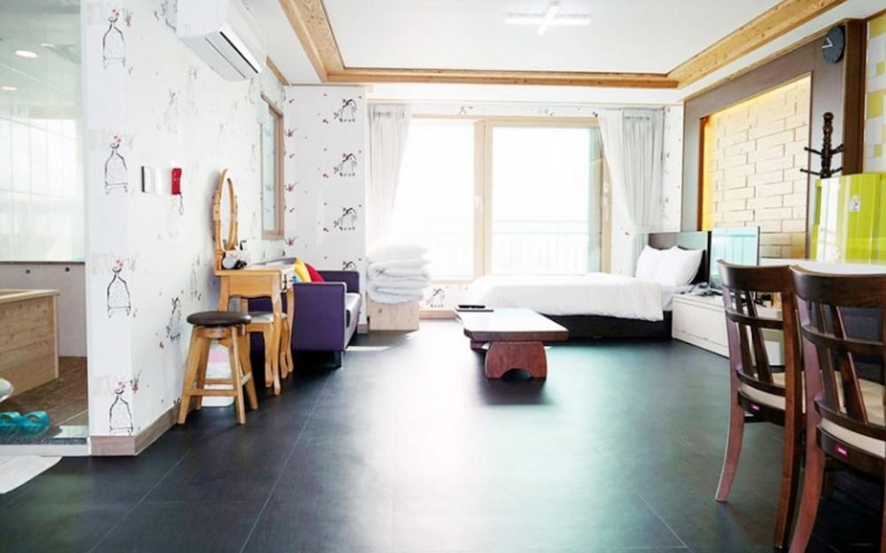 Room (Building 8 Room 102 (seawater pool hi)