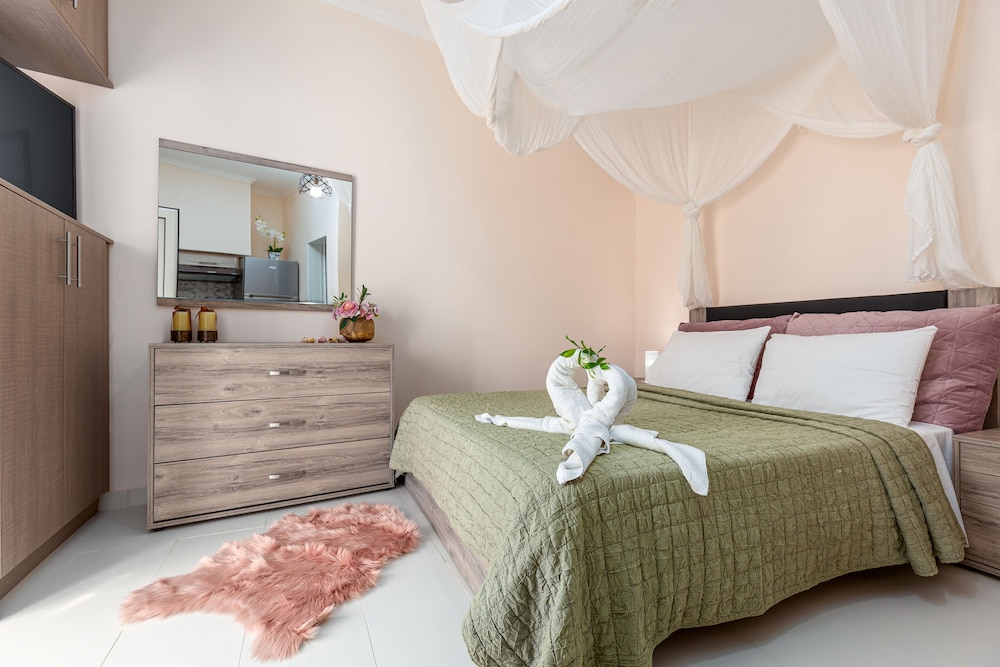 Deluxe Studio Suite