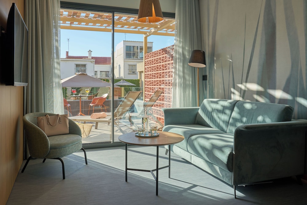 Junior Suite con Jacuzzi y Terraza con vista Piscina - Photo 21