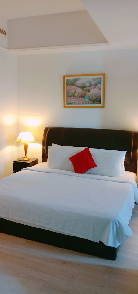 Deluxe Superior Suite