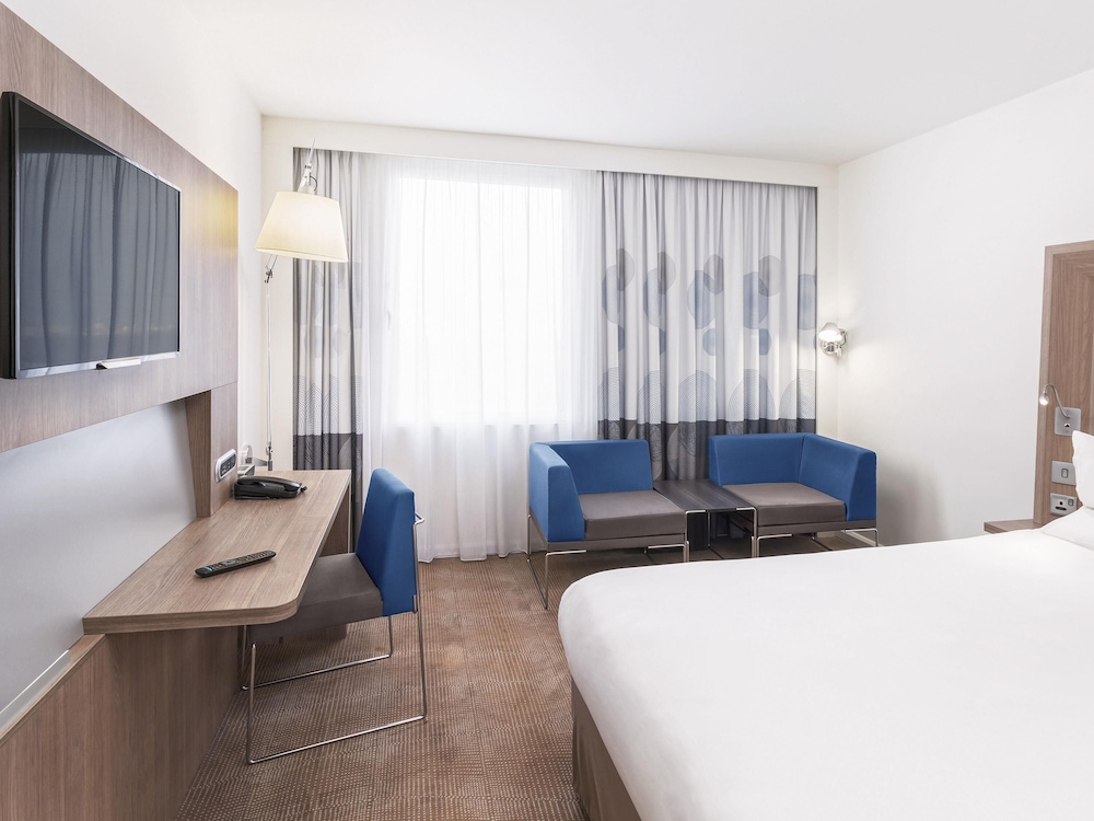 Room, 1 Queen Bed, Accessible photo 1