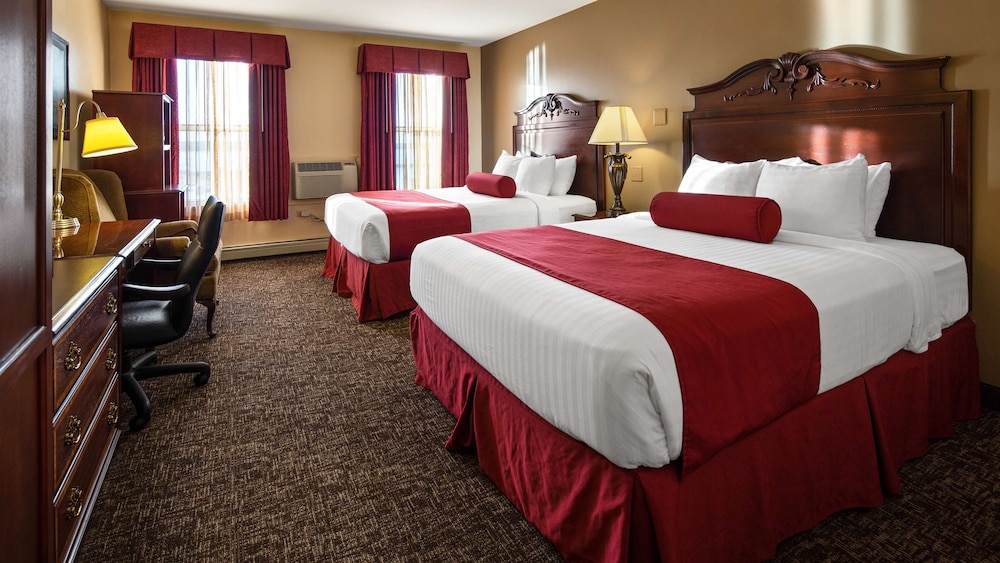 Standard Room, 2 Queen Beds, Non Smoking, Refrigerator & Microwave photo 2