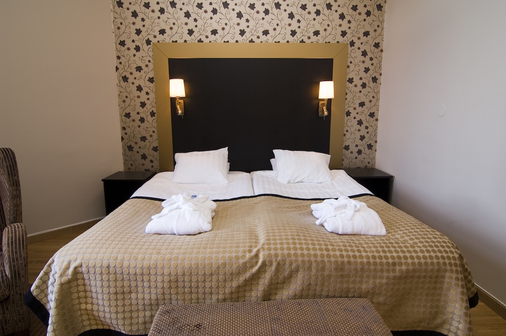 Deluxe Room, Non Smoking - Photo 4